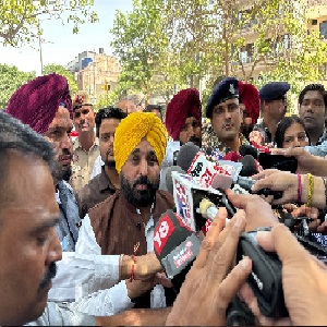 ਮੁੱਖ ਮੰਤਰੀ ਭਗਵੰਤ ਮਾਨ ਨੇ ਜੇਲ੍ਹ ਵਿੱਚ ਅਰਵਿੰਦ ਕੇਜਰੀਵਾਲ ਨਾਲ ਕੀਤੀ ਮੁਲਾਕਾਤ