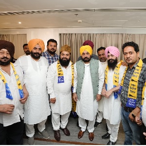 ਪੰਜਾਬ ਦੇ ਕਈ ਲੋਕ ਸਭਾ ਹਲਕਿਆਂ ‘ਚ ਆਮ ਆਦਮੀ ਪਾਰਟੀ ਨੂੰ ਮਿਲੀ ਵੱਡੀ ਮਜ਼ਬੂਤੀ, ਵਿਰੋਧੀ ਪਾਰਟੀਆਂ ਦੇ ਕਈ ਵੱਡੇ ਆਗੂ ਹੋਏ ‘ਆਪ’ ‘ਚ ਸ਼ਾਮਲ