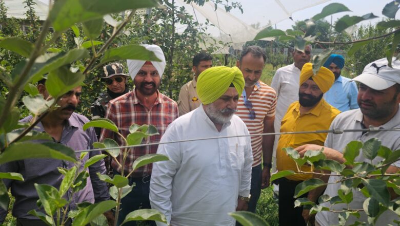 ਕਿਸਾਨਾਂ ਨੂੰ ਰਵਾਇਤੀ ਫ਼ਸਲੀ ਚੱਕਰ ‘ਚੋਂ ਕੱਢਣ ਲਈ ਚੇਤਨ ਸਿੰਘ ਜੌੜਾਮਾਜਰਾ ਦੀ ਅਗਵਾਈ ਹੇਠ ਅਗਾਂਹਵਧੂ ਕਿਸਾਨਾਂ ਵੱਲੋਂ ਜੰਮੂ-ਕਸ਼ਮੀਰ ਦਾ ਦੌਰਾ