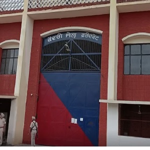ਫਰੀਦਕੋਟ ਦੀ ਮਾਡਰਨ ਜੇਲ ਦਾ ਵਾਰਡਨ ਹੀ ਨਸ਼ੇ ਦੀ ਸਪਲਾਈ ਦੇ ਦੋਸ਼ਾਂ ਅਧੀਨ ਕੀਤਾ ਗ੍ਰਿਫਤਾਰ