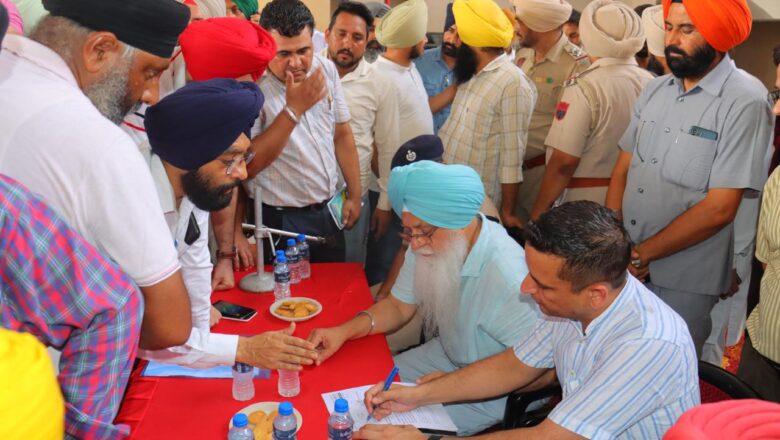 ਬਰਸਾਤੀ ਮੌਸਮ ਨੂੰ ਦੇਖਦੇ ਹੋਏ ਡਿਪਟੀ ਕਮਿਸ਼ਨਰ ਵਲੋਂ ਸਿਹਤ ਵਿਭਾਗ ਦੇ ਅਧਿਕਾਰੀਆਂ ਨਾਲ ਕੀਤੀ ਮੀਟਿੰਗ