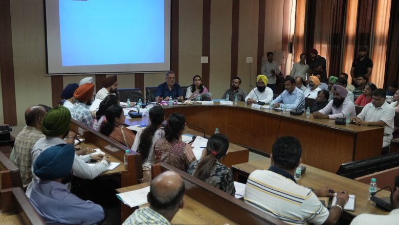 ਸਿਹਤ ਮੰਤਰੀ ਨੇ ਵੈਕਟਰ-ਬੋਰਨ ਅਤੇ ਪਾਣੀ ਤੋਂ ਪੈਦਾ ਹੋਣ ਵਾਲੀਆਂ ਬਿਮਾਰੀਆਂ ਨੂੰ ਰੋਕਣ ਲਈ ਅੰਤਰ-ਵਿਭਾਗੀ ਤਾਲਮੇਲ ‘ਤੇ ਦਿੱਤਾ ਜ਼ੋਰ