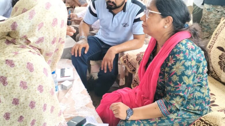 ਸਰਕਾਰ ਤੁਹਾਡੇ ਦੁਆਰ ਤਹਿਤ ਵਿਧਾਨ ਸਭਾ ਹਲਕਾ ਮਲੋਟ ਦੇ ਪਿੰਡ ਘੱਗਾ ਵਿਖੇ ਲਗਾਏ ਗਏ ਲੋਕ ਸੁਵਿਧਾ ਕੈਂਪ ਦੀ ਪ੍ਰਧਾਨਗੀ ਕੈਬਨਿਟ ਮੰਤਰੀ ਨੇ ਕੀਤੀ!