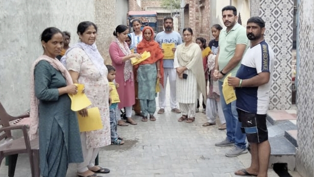 ਡੇਂਗੂ ਤੋਂ ਬਚਾਅ ਲਈ ਸਿਹਤ ਵਿਭਾਗ ਵੱਲੋਂ ਲੋਕਾਂ ਨੂੰ ਕੀਤਾ ਜਾ ਰਿਹੈ ਜਾਗਰੂਕ
