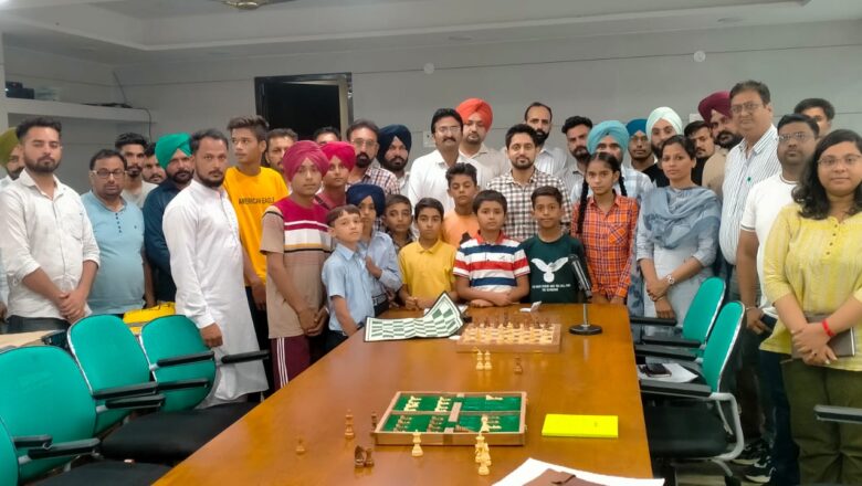 ਚੈੱਸ ਖੇਡਣ ਨਾਲ ਬੱਚਿਆਂ ਦੀ ਕਾਰਜਕੁਸ਼ਲਤਾ ਅਤੇ ਸੋਚਣ ਸ਼ਕਤੀ ਵਿਚ ਵਾਧਾ ਹੁੰਦਾ ਹੈ-ਡਿਪਟੀ ਕਮਿਸ਼ਨਰ