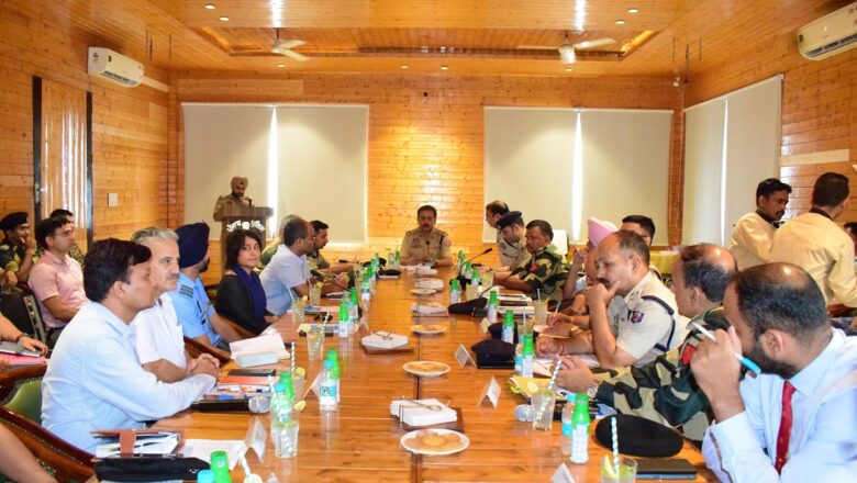 ਪੰਜਾਬ ਪੁਲਿਸ ਨੇ ਅਮਰਨਾਥ ਯਾਤਰਾ ਅਤੇ ਘੁਸਪੈਠ ਦੀਆਂ ਤਾਜ਼ਾ ਕੋਸ਼ਿਸਾਂ ਦੇ ਮੱਦੇਨਜ਼ਰ ਪਠਾਨਕੋਟ ਅਤੇ ਸਰਹੱਦੀ ਖੇਤਰਾਂ ਵਿੱਚ ਸੁਰੱਖਿਆ ਵਧਾਈ