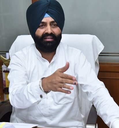 ਟਰਾਂਸਪੋਰਟ ਮੰਤਰੀ ਵੱਲੋਂ ਅਧਿਕਾਰੀਆਂ ਨੂੰ ਠੇਕਾ ਆਧਾਰਤ ਡਰਾਈਵਰਾਂ/ਕੰਡਕਟਰਾਂ ਦੇ ਮਸਲਿਆਂ ਦੇ ਪੁਖ਼ਤਾ ਹੱਲ ਲਈ ਤਜਵੀਜ਼ ਪੇਸ਼ ਕਰਨ ਦੀਆਂ ਹਦਾਇਤਾਂ