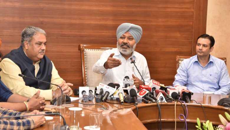 ਪੰਜਾਬ ਦੇ ਕਰ ਵਿਭਾਗ ਨੇ ਹਜ਼ਾਰਾਂ ਕਰੋੜ ਰੁਪਏ ਦੇ ਜਾਅਲੀ ਬਿੱਲਾਂ ਦੇ ਘਪਲੇ ‘ਤੇ ਸ਼ਿਕੰਜਾ ਕੱਸਿਆ: ਹਰਪਾਲ ਸਿੰਘ ਚੀਮਾ