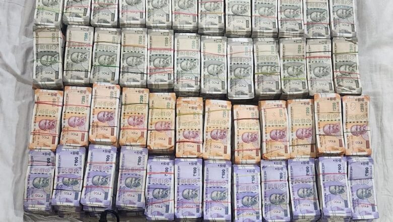 ਪੰਜਾਬ ਪੁਲਿਸ ਨੇ ਨਸ਼ਿਆਂ ਦੇ ਅੰਤਰਰਾਸ਼ਟਰੀ ਨੈੱਟਵਰਕ ਦਾ ਕੀਤਾ ਪਰਦਾਫਾਸ਼; 1.07 ਕਰੋੜ ਰੁਪਏ ਦੀ ਡਰੱਗ ਮਨੀ ਸਮੇਤ ਦੋ ਕਾਬੂ