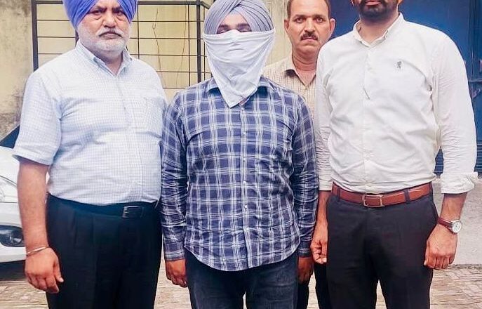 ਵਿਜੀਲੈਂਸ ਬਿਊਰੋ ਨੇ 5000 ਰੁਪਏ ਰਿਸ਼ਵਤ ਲੈਂਦੇ ਪਟਵਾਰੀ ਨੂੰ ਰੰਗੇ ਕੀਤਾ ਗ੍ਰਿਫਤਾਰ