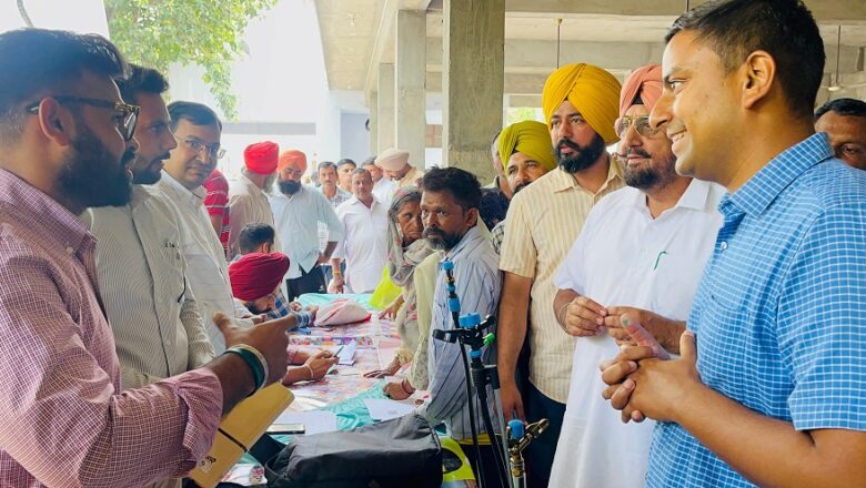 ਹੰਡੇਸਰਾ ਵਿਖੇ ਲਾਇਆ ਗਿਆ ‘ਆਪ ਦੀ ਸਰਕਾਰ ਆਪ ਦੇ ਦੁਆਰ ਕੈਂਪ’