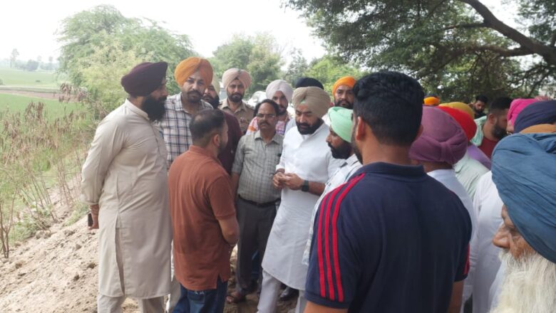 ਵਿਧਾਇਕ ਦਵਿੰਦਰਜੀਤ ਸਿੰਘ ਲਾਡੀ ਢੋਂਸ ਵੱਲੋਂ ਦਰਿਆ ਸਤਲੁਜ ਦੇ ਧੁੱਸੀ ਬੰਨ੍ਹ ਦਾ ਦੌਰਾ