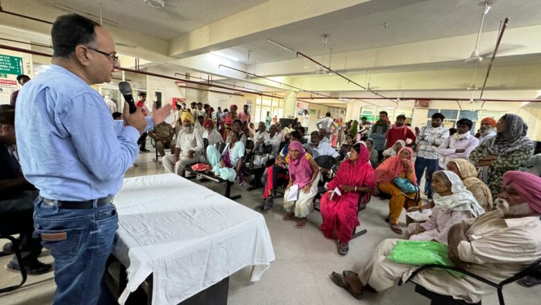 ਜਿਲ੍ਹਾ ਸਿਹਤ ਵਿਭਾਗ ਫਾਜਿਲਕਾ ਵਲੋਂ ਵਿਸ਼ਵ ਹੈਪਾਟਾਈਟਸ ਦਿਵਸ ਦੇ ਸਬੰਧ ਵਿੱਚ ਜ਼ਿਲ੍ਹਾ ਪੱਧਰੀ ਜਾਗਰੂਕਤਾ ਸਮਾਗਮ ਸਿਵਲ ਹਸਪਤਾਲ ਫਾਜਿਲਕਾ ਵਿਖੇ ਕੀਤਾ।