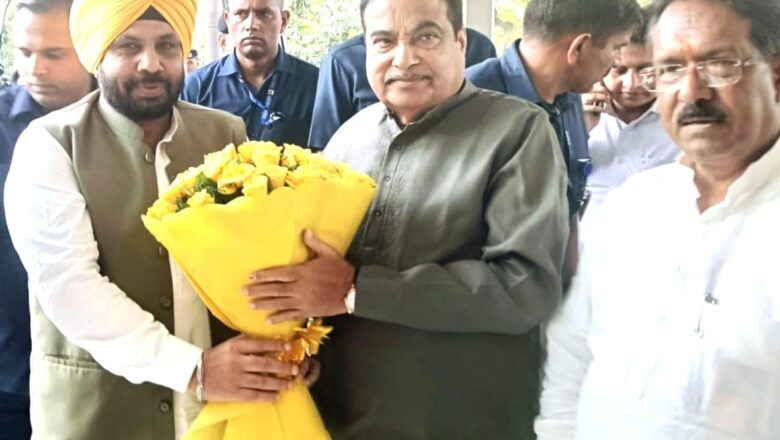 ਪੰਜਾਬ ਅੰਦਰ ਸੜ੍ਹਕੀ ਨੈਟਵਰਕ ਦੀ ਮਜ਼ਬੂਤੀ ਸਬੰਧੀ ਕੌਮੀ ਰਾਜਮਾਰਗ ਮੰਤਰੀ ਦੀ ਅਗਵਾਈ ਹੇਠ ਉਚ-ਪੱਧਰੀ ਮੀਟਿੰਗ