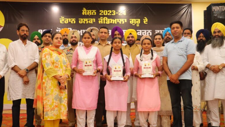 ਗਰਭਵਤੀ ਔਰਤਾਂ ਦੀ ਸੰਭਾਲ ਸੁਚਾਰੂ ਢੰਗ ਨਾਲ ਕਰਵਾਉਣ ਲਈ ਸਟਾਫ਼ ਨੂੰ ਦਿੱਤੀ ਗਈ ਸਿਖਲਾਈ