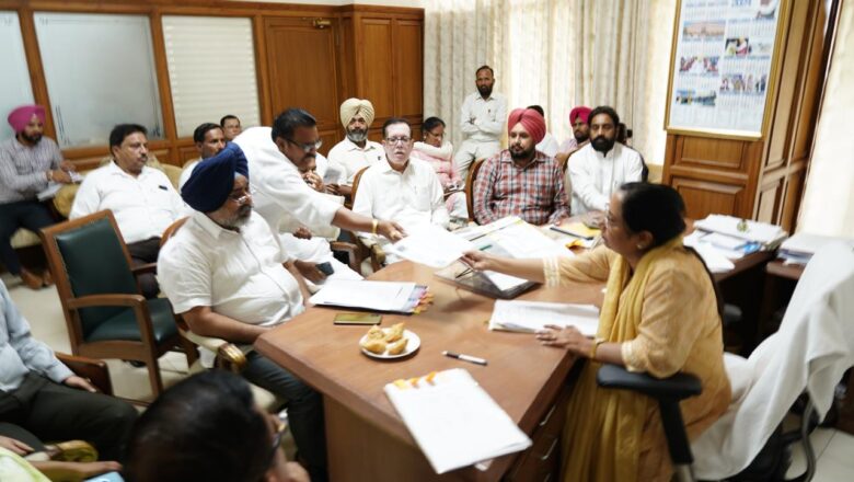 ਡਾ. ਬਲਜੀਤ ਕੌਰ ਨੇ ਐਟ੍ਰੋਸਿਟੀ ਐਕਟ ਲਾਗੂ ਕਰਨ ਲਈ ਕੀਤੀ ਉੱਚ-ਪੱਧਰੀ ਮੀਟਿੰਗ