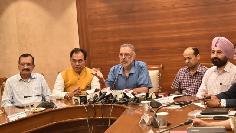 ਪੰਜਾਬ ਦੇ ਸਿਹਤ ਮੰਤਰੀ ਨੇ ਕੋਲਕਾਤਾ ਪੀੜਤ ਦੇ ਮਾਪਿਆਂ ਲਈ 10 ਕਰੋੜ ਰੁਪਏ ਐਕਸ-ਗ੍ਰੇਸ਼ੀਆ ਤੇ ਨਿਆਂ ਦੀ ਕੀਤੀ ਮੰਗ