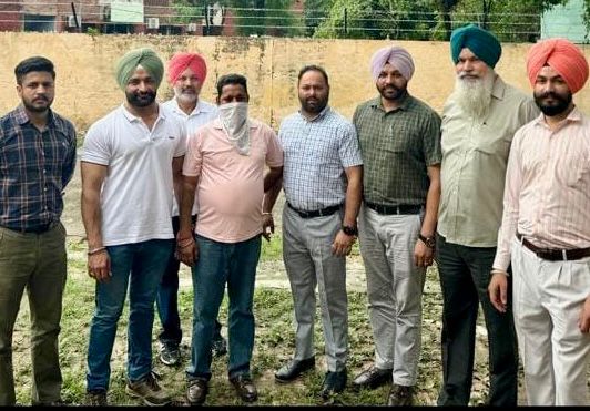 ਵਿਜੀਲੈਂਸ ਬਿਊਰੋ ਵੱਲੋਂ 20,000 ਰੁਪਏ ਰਿਸ਼ਵਤ ਲੈਂਦਾ ਨਾਇਬ ਤਹਿਸੀਲਦਾਰ ਦਾ ਰੀਡਰ-ਕਮ-ਰਜਿਸਟਰੀ ਕਲਰਕ ਰੰਗੇ ਹੱਥੀਂ ਕਾਬੂ