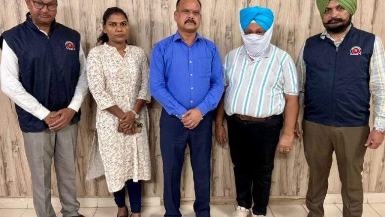 10000 ਰੁਪਏ ਰਿਸ਼ਵਤ ਲੈਣ ਵਾਲੇ ਆਬਕਾਰੀ ਵਿਭਾਗ ਦੇ ਦੋ ਮੁਲਾਜ਼ਮਾਂ ਖਿਲਾਫ ਵਿਜੀਲੈਂਸ ਬਿਊਰੋ ਵੱਲੋਂ ਭ੍ਰਿਸ਼ਟਾਚਾਰ ਦਾ ਕੇਸ ਦਰਜ