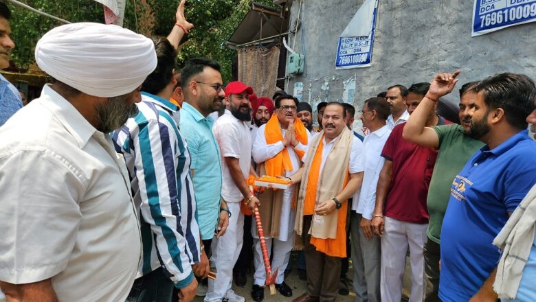 ਵਿਧਾਇਕ ਬੱਗਾ ਦੀ ਅਗਵਾਈ ‘ਚ ਪਿੰਕ ਪਲਾਜ਼ਾ ਮਾਰਕੀਟ ‘ਚ ਨਵੇਂ ਪਖਾਨਿਆਂ ਦੀ ਸ਼ੁਰੂਆਤ