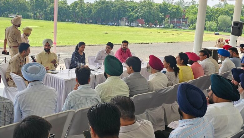 ਡਿਪਟੀ ਕਮਿਸ਼ਨਰ ਵੱਲੋਂ ਆਜ਼ਾਦੀ ਦਿਵਸ ਦੀਆਂ ਤਿਆਰੀਆਂ ਸਬੰਧੀ ਸਰਕਾਰੀ ਕਾਲਜ, ਫੇਜ਼ 6 ਵਿਖੇ ਅਧਿਕਾਰੀਆਂ ਨਾਲ ਵਿਸ਼ੇਸ਼ ਮੀਟਿੰਗ