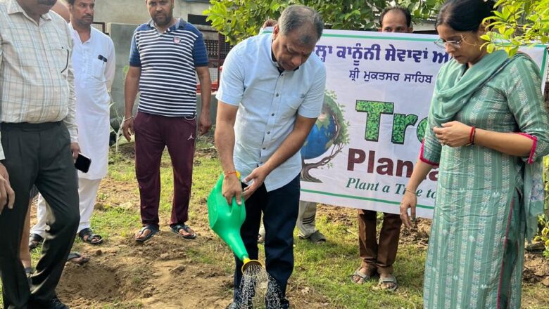 ਜ਼ਿਲ੍ਹਾ ਕਾਨੂੰਨੀ ਸੇਵਾਵਾਂ ਅਥਾਰਟੀ ਵੱਲੋ ਗਉਸ਼ਾਲਾ ਵਿੱਚ ਵਾਤਾਵਰਨ ਨੂੰ ਬਚਾਉਣ ਲਈ ਲਗਾਏ ਗਏ ਪੌਦੇ