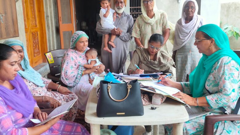 ਸਰਕਾਰ ਵੱਲੋਂ ਨਿਯਮਿਤ ਟੀਕਾਕਰਣ ਸੂਚੀ ਅਨੁਸਾਰ ਬੱਚਿਆਂ ਅਤੇ ਗਰਭਵਤੀਆਂ ਦੇ ਸਮੇਂ ਸਿਰ ਟੀਕਾਕਰਣ ਜਰੂਰ ਕਰਵਾਓ: ਡਾ ਚੰਦਰ ਸ਼ੇਖਰ ਕੱਕੜ