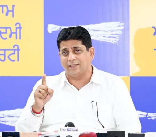 ਆਪ ਦੇ ਬੁਲਾਰੇ ਬਿਕਰਮ ਜੀਤ ਪਾਸੀ ਨੇ ਗੁਜਰਾਤ ਵਿੱਚ ਭਾਜਪਾ ਦੀ ਨਿਸ਼ਕਿਰਿਅਤਾ ‘ਤੇ ਚੁੱਕੇ ਸਵਾਲ