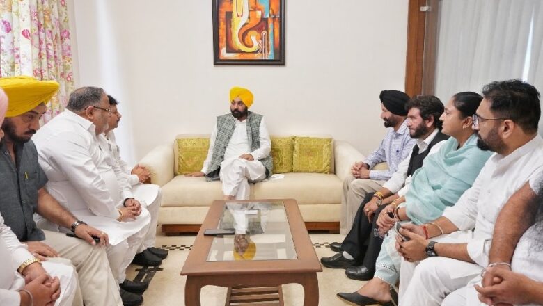 ਭਗਵੰਤ ਮਾਨ ਨੇ ਜਲੰਧਰ ਵਿਚ ਪਾਰਟੀ ਆਗੂਆਂ ਤੇ ਲੋਕਾਂ ਨਾਲ ਕੀਤੀਆਂ ਮੀਟਿੰਗਾਂ