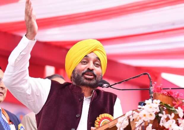 ਮੁੱਖ ਮੰਤਰੀ ਨੇ ਹੁਸ਼ਿਆਰਪੁਰ ਵਿਖੇ ਯੁਵਕ ਮੇਲੇ ‘ਚ ਸੰਤ ਰਾਮ ਉਦਾਸੀ ਦੀ ਕ੍ਰਾਂਤੀਕਾਰੀ ਕਵਿਤਾ ਸੁਣਾ ਕੇ ਸਰੋਤਿਆਂ ਦਾ ਮਨ ਮੋਹਿਆ