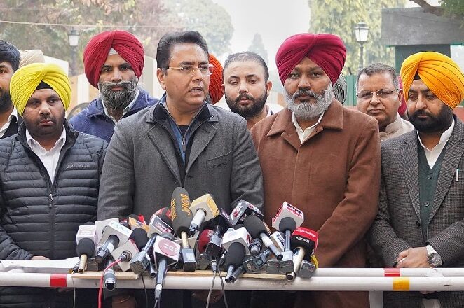 ਚੰਡੀਗੜ੍ਹ ਨੂੰ ਪੰਜਾਬ ਤੋਂ ਖੋਹਣ ਦੀਆਂ ਕੋਸ਼ਿਸ਼ਾਂ ਬਰਦਾਸ਼ਤ ਨਹੀਂ ਕਰਾਂਗੇ : ਅਰੋੜਾ