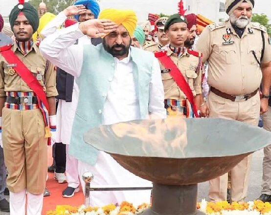 ਸ਼ਹੀਦਾਂ ਦੇ ਪਰਿਵਾਰਾਂ ਲਈ ਐਕਸਗ੍ਰੇਸ਼ੀਆ ਰਾਸ਼ੀ ਵਧਾ ਕੇ ਕੀਤੀ ਇਕ ਕਰੋੜ ਰੁਪਏ