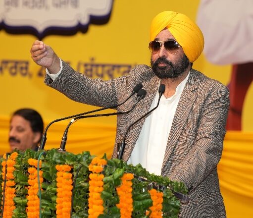 ਵਿਰੋਧੀ ਆਗੂ ਮੁੱਖ ਮੰਤਰੀ ਵਾਲੀ ਰਿਹਾਇਸ਼ ਖੋਹਣ ਨੂੰ ਕਾਹਲੇ : ਭਗਵੰਤ ਮਾਨ