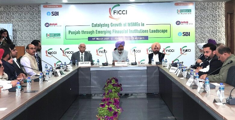 ਵਿੱਤ ਮੰਤਰੀ ਵਲੋਂ ਸਨਅਤ ਦੇ ਬਕਾਏ ਦਾ ਫੰਡ ਜਾਰੀ ਕਰਨ ਦਾ ਐਲਾਨ