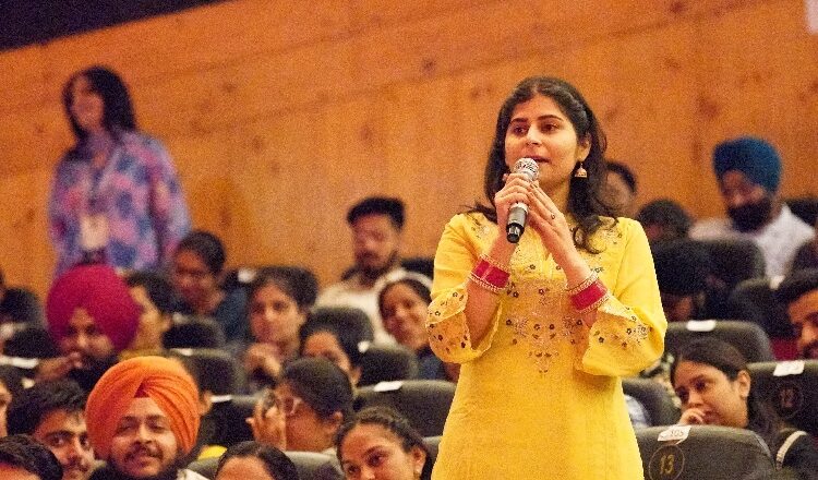 ਪਾਰਦਰਸ਼ੀ ਢੰਗ ਨਾਲ ਨੌਕਰੀਆਂ ਦੇਣ ਲਈ ਭਗਵੰਤ ਮਾਨ ਤੋਂ ਲੋਕ ਖੁਸ਼