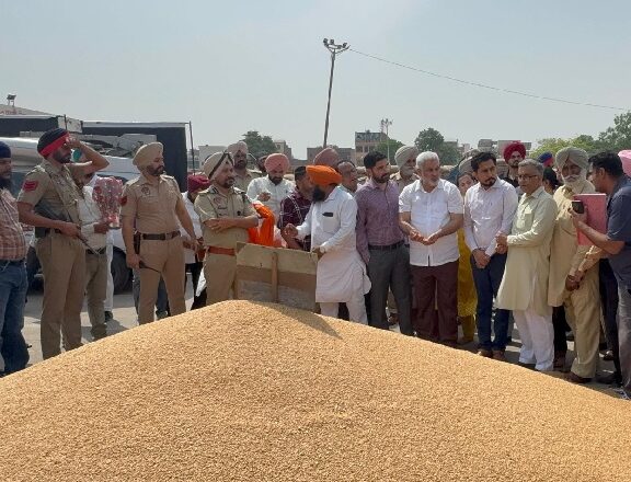 ਬੰਪਰ ਫ਼ਸਲ ਹੋਣ ਕਾਰਨ ਪੰਜਾਬ ਦੀਆਂ ਮੰਡੀਆਂ ‘ਚ  125 ਲੱਖ ਮੀਟ੍ਰਿਕ ਟਨ ਕਣਕ ਆਉਣ ਦੀ ਸੰਭਾਵਨਾ – ਲਾਲ ਚੰਦ ਕਟਾਰੂਚੱਕ