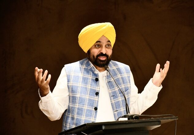 ਮੁੱਖ ਮੰਤਰੀ ਨੇ ਆਪਣੇ ਸਰਕਾਰੀ ਨਿਵਾਸ ਸਥਾਨ ‘ਤੇ 10ਵੀਂ ਅਤੇ 12ਵੀਂ ਜਮਾਤ ਦੇ ਟੌਪਰਾਂ ਦਾ ਕੀਤਾ ਸਨਮਾਨ