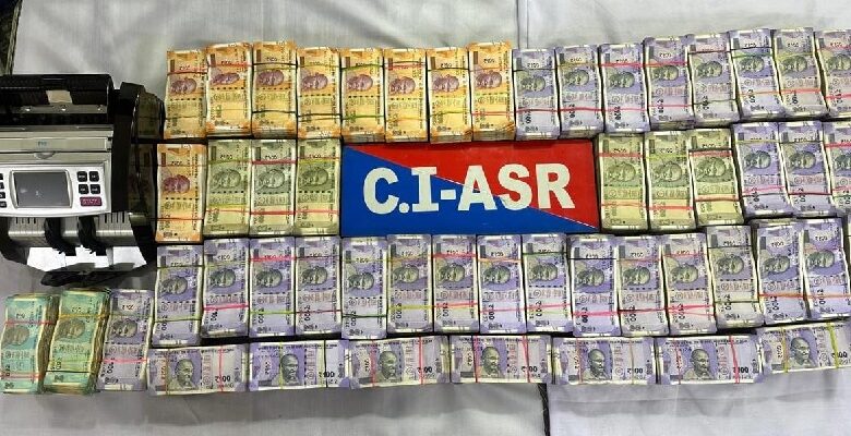 ਕੈਨੇਡਾ ਅਧਾਰਤ ਸਮਗਲਰ ਦੇ ਤਿੰਨ ਕਾਰਕੁਨ 2.5 ਕਿਲੋ ਹੈਰੋਇਨ, 42 ਲੱਖ ਰੁਪਏ ਡਰੱਗ ਮਨੀ ਸਮੇਤ ਗ੍ਰਿਫ਼ਤਾਰ