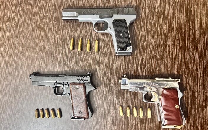 ਵਿਦੇਸ਼ੀ ਗੈਂਗਸਟਰ ਸੋਨੂੰ ਖੱਤਰੀ ਦਾ ਮੁੱਖ ਸਾਥੀ ਖਰੜ ਤੋਂ ਗ੍ਰਿਫ਼ਤਾਰ, ਤਿੰਨ ਪਿਸਤੌਲ ਬਰਾਮਦ