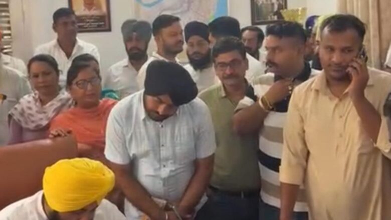 ਹਰਜੋਤ ਬੈਂਸ ਸਿੱਖਿਆ ਮੰਤਰੀ ਦੇ ਹਫਤਾਵਾਰੀ ਲੋਕ ਮਿਲਣੀ ਪ੍ਰੋਗਰਾਮ ਵਿੱਚ ਬਣਿਆ ਮੇਲੇ ਵਰਗਾ ਮਾਹੋਲ