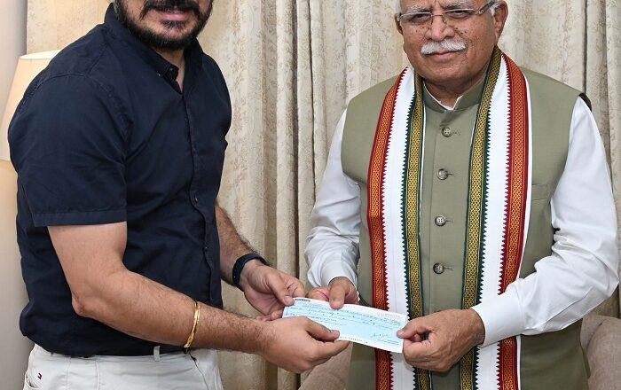 लोहगढ़ में बन रहे बाबा बंदा सिंह बहादुर स्मारक के लिए 26 लाख रुपये का दिया  योगदान