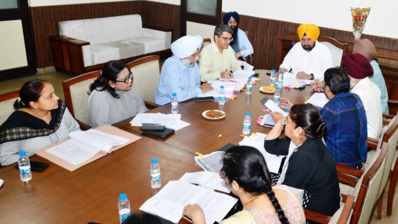 ਗਰੀਨ ਊਰਜਾ ਵੱਲ ਪੁਲਾਂਘ: 4 ਜ਼ਿਲ੍ਹਿਆਂ ਦੀਆਂ ਅਨਾਜ ਮੰਡੀਆਂ ‘ਚ 24.5 ਕਰੋੜ ਰੁਪਏ ਦੇ ਸੋਲਰ ਪ੍ਰੋਜੈਕਟ ਨਾਲ ਬਿਜਲੀ ਖਰਚ ‘ਚ ਸਾਲਾਨਾ 3.5 ਕਰੋੜ ਰੁਪਏ ਦੀ ਹੋਵੇਗੀ ਬੱਚਤ