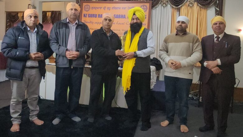 ਜਸਵੀਰ ਸਿੰਘ ਗੜ੍ਹੀ ਦਾ ਸ੍ਰੀ ਗੁਰੂ ਰਵਿਦਾਸ ਟੈਂਪਲ ਹੇਸਟਿੰਗ ਨਿਊਜ਼ੀਲੈਂਡ ਦੀ ਪ੍ਰਬੰਧਕੀ ਕਮੇਟੀ ਵਲੋਂ ਸਨਮਾਨ