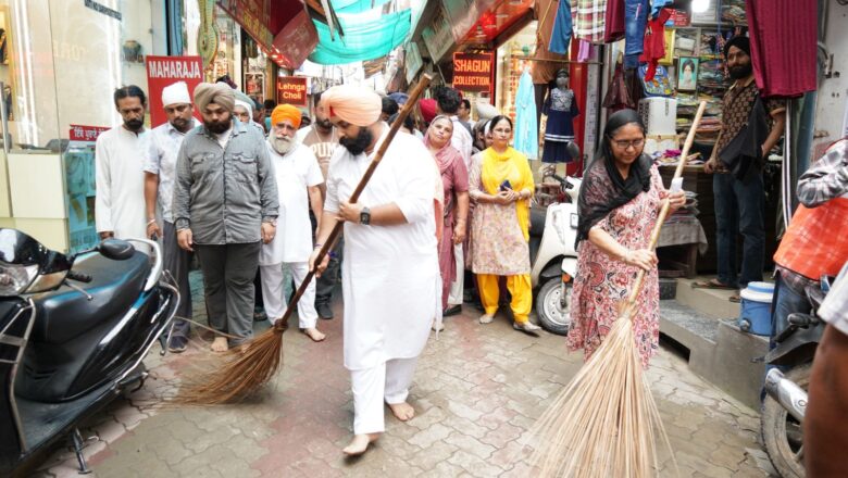 ਨੋਵੇਂ ਪਾਤਸ਼ਾਹ ਹਿੰਦ ਦੀ ਚਾਦਰ ਸ੍ਰੀ ਗੁਰੂ ਤੇਗ ਬਹਾਦਰ ਜੀ ਦੀ ਵਰਸੋਈ ਨਗਰੀ ਦਾ ਕੋਨਾ ਕੋਨਾ ਲਿਸ਼ਕਾਇਆ ਜਾਵੇਗਾ- ਹਰਜੋਤ ਸਿੰਘ ਬੈਂਸ