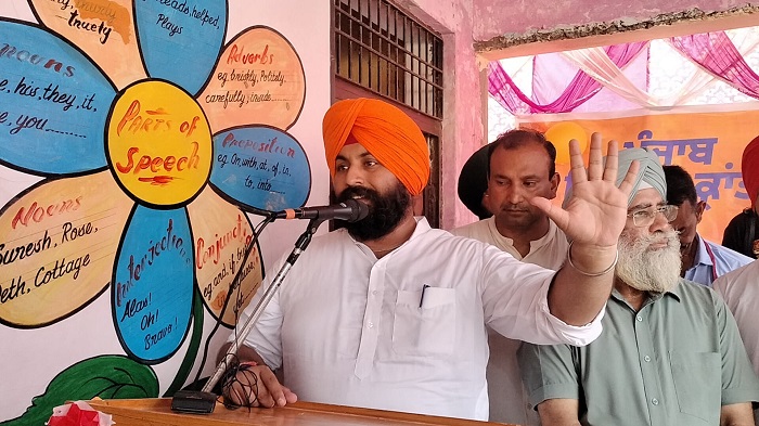ਸੇਵਾ ਸਦਨ ਵਿਚ ਹਫਤਾਵਾਰੀ ਲੱਗ ਰਹੇ ਜਨਤਾ ਦਰਬਾਰ ਵਿੱਚ ਹੋ ਰਿਹਾ ਸਮੱਸਿਆਵਾ ਦਾ ਨਿਪਟਾਰਾ