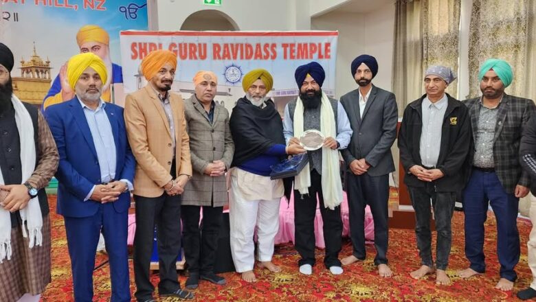 ਜਸਵੀਰ ਸਿੰਘ ਗੜ੍ਹੀ ਵੱਲੋਂ ਡਾ. ਅੰਬੇਦਕਰ ਲਾਇਬੇ੍ਰਰੀ ਬੰਬੇ ਹਿੱਲ ਦਾ ਦੌਰਾ