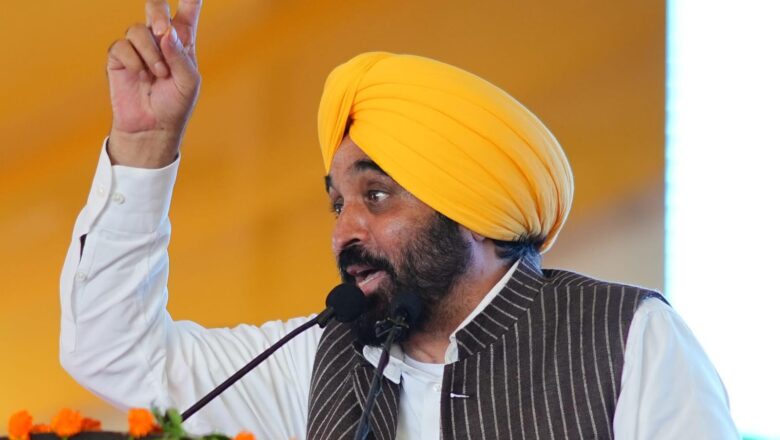 ਮੁੱਖ ਮੰਤਰੀ ਵੱਲੋਂ ਪੰਜਾਬ ਵਾਸੀਆਂ ਨੂੰ ਨਸ਼ਿਆਂ ਅਤੇ ਭ੍ਰਿਸ਼ਟਾਚਾਰ ਵਿਰੁੱਧ ਜੰਗ ਵਿੱਚ ਸਾਥ ਦੇ ਕੇ ਸ਼ਹੀਦ ਭਗਤ ਸਿੰਘ ਦੇ ਸੁਪਨਿਆਂ ਨੂੰ ਸਾਕਾਰ ਕਰਨ ਦਾ ਸੱਦਾ