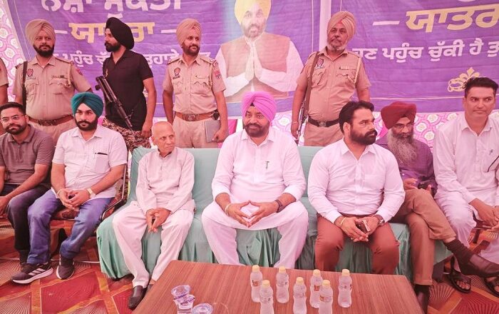 ਵਿਧਾਇਕ ਰੰਧਾਵਾ ਨੇ ਨਸ਼ਾ ਮੁਕਤੀ ਯਾਤਰਾ ਤਹਿਤ ਕਲਾਨੌਰ ਵਾਸੀਆਂ ਨੂੰ ਨਸ਼ਿਆਂ ਵਿਰੁੱਧ ਕੀਤਾ ਲਾਮਬੱਧ