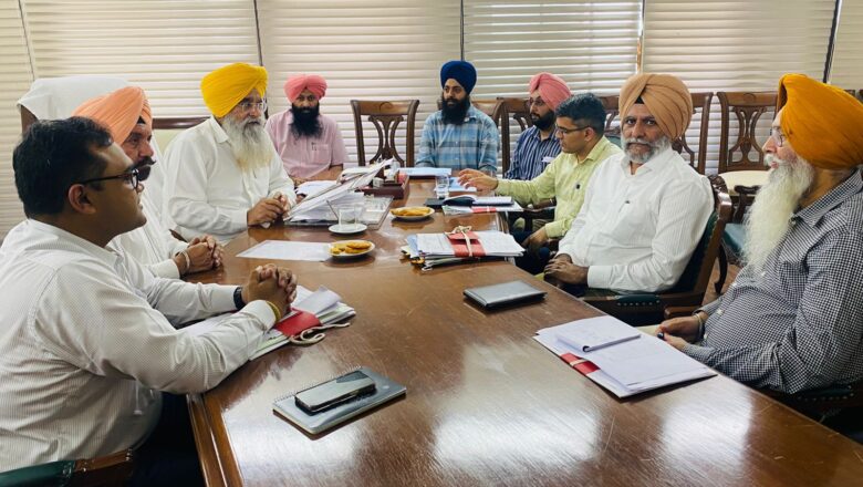 ਗੁਰਮੀਤ ਸਿੰਘ ਖੁੱਡੀਆਂ ਨੇ ਹੜ੍ਹਾਂ ਕਾਰਨ ਨੁਕਸਾਨੀਆਂ ਲਿੰਕ ਸੜਕਾਂ ਬਾਰੇ ਰਿਪੋਰਟ ਮੰਗੀ