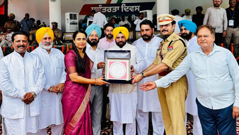 ਬਿਜਲੀ ਤੇ ਲੋਕ ਨਿਰਮਾਣ ਮੰਤਰੀ ਹਰਭਜਨ ਸਿੰਘ ਈਟੀਓ ਨੇ 79ਵੇਂ ਆਜ਼ਾਦੀ ਦਿਹਾੜੇ ਮੌਕੇ ਪਟਿਆਲਾ ‘ਚ ਲਹਿਰਾਇਆ ਤਿਰੰਗਾ
